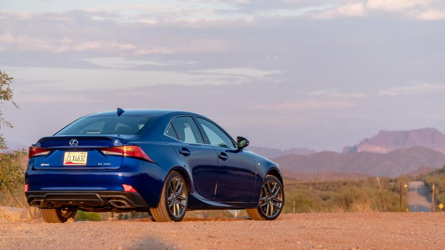  Lexus IS350 F-Sport (XE30) 2016 года  (NA) (фото 31 из 32)